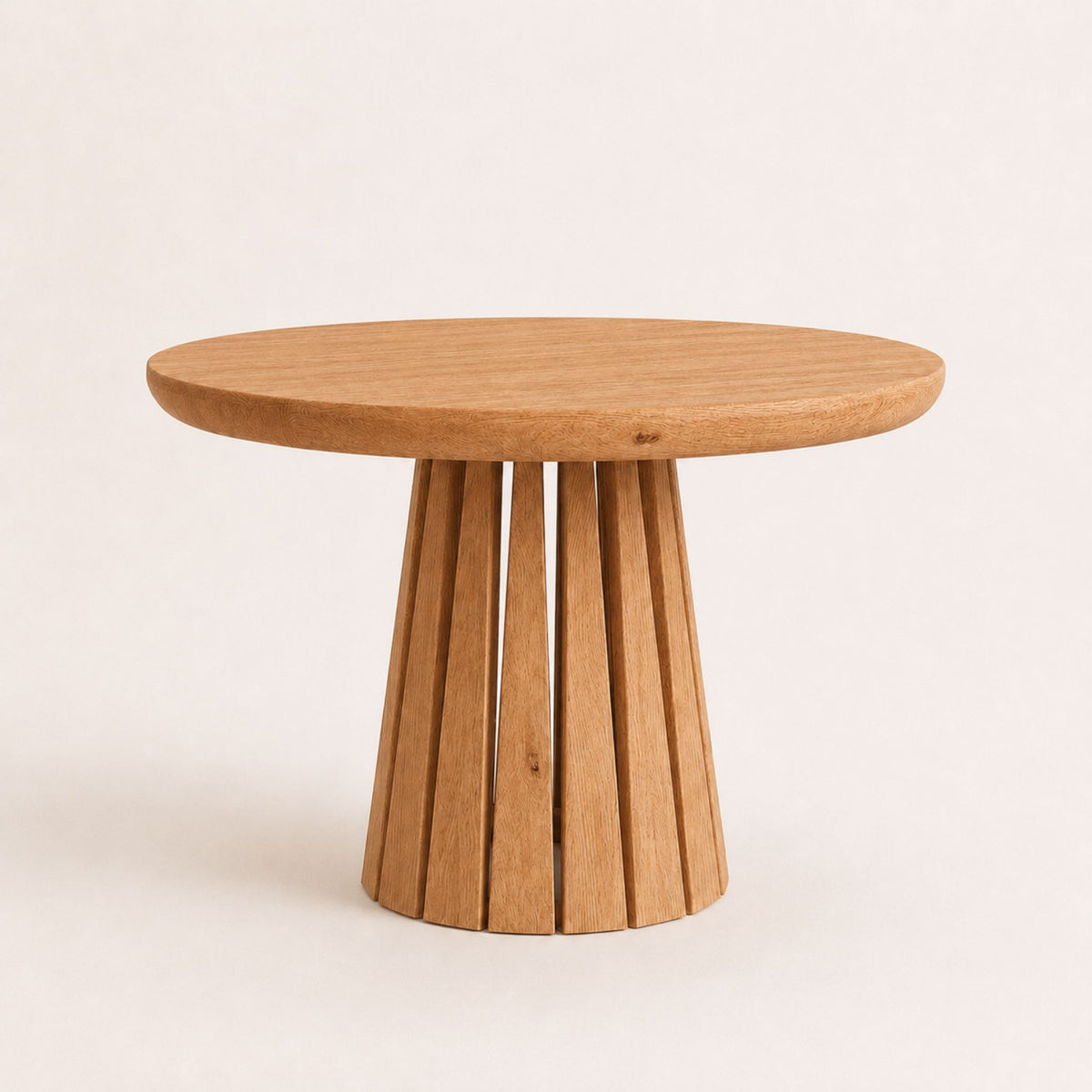 ÉTAUDORÉ Rigi extendable round table in chestnut finish