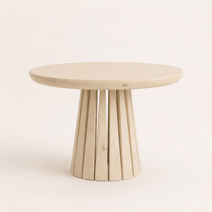 ÉTAUDORÉ Rigi extendable round table in whitewashed finish
