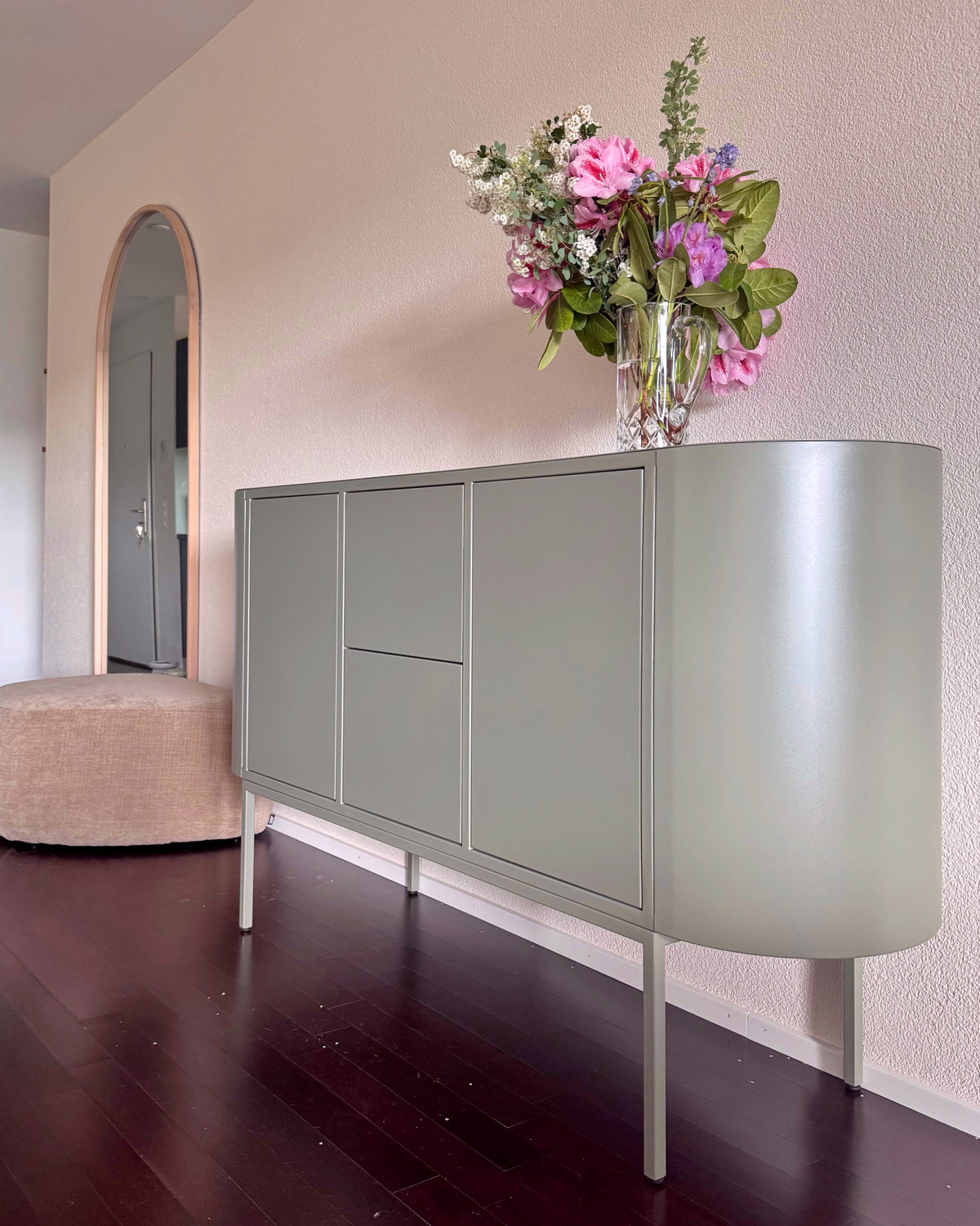Lumia 01 Sideboard