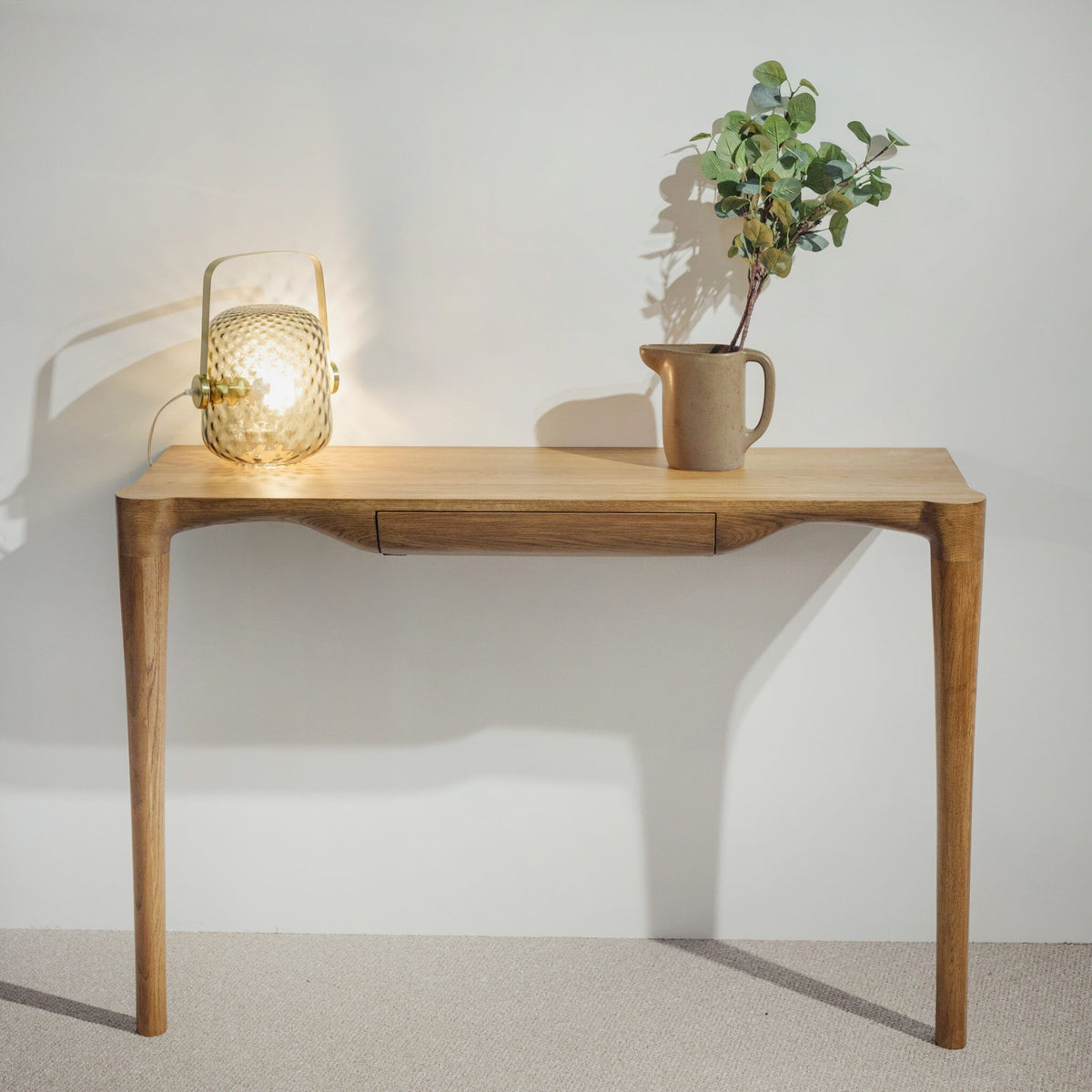 Le Catogne Console in Oak Wood